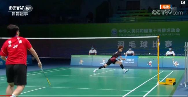 阮奇龙庆祝冲超：美好的一个赛季，一起期待2026新的挑战